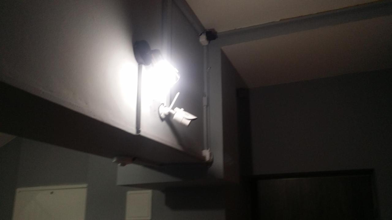 Apartament Venge -Cale Mieszkanie 46M2 Na Wylacznosc - Z Jedna Sypialnia I Jednym Sypialno-Salonem -3 Pietro Bez Windy- Rezerwacja Bez Karty Kredytowej-Klimatyzacja-Netflix-2 Lozeczka Dzieciece- Bezplatny Parking Publiczny Вроцлав Экстерьер фото