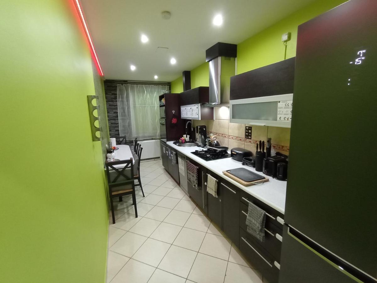 Apartament Venge -Cale Mieszkanie 46M2 Na Wylacznosc - Z Jedna Sypialnia I Jednym Sypialno-Salonem -3 Pietro Bez Windy- Rezerwacja Bez Karty Kredytowej-Klimatyzacja-Netflix-2 Lozeczka Dzieciece- Bezplatny Parking Publiczny Вроцлав Экстерьер фото