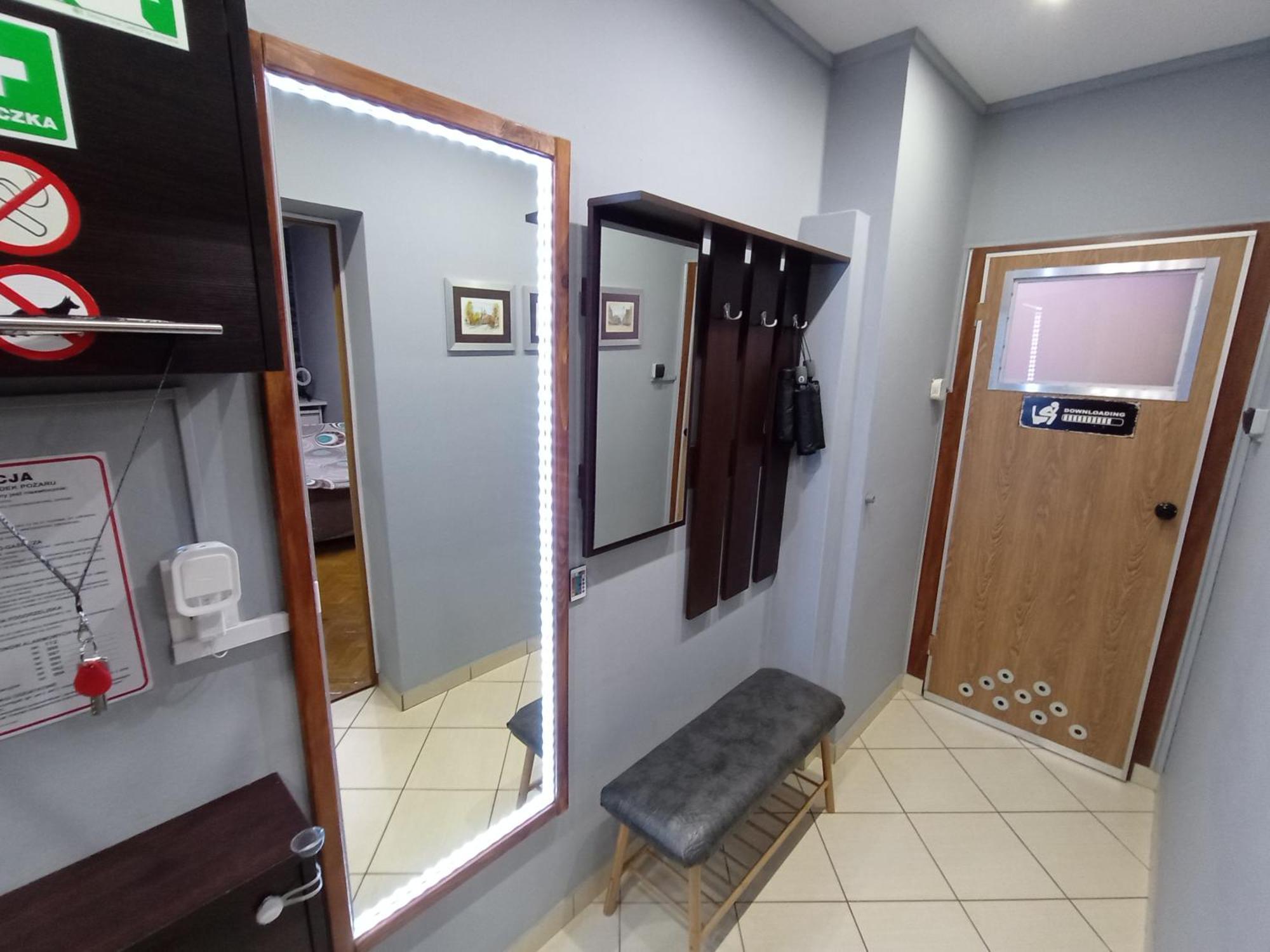 Apartament Venge -Cale Mieszkanie 46M2 Na Wylacznosc - Z Jedna Sypialnia I Jednym Sypialno-Salonem -3 Pietro Bez Windy- Rezerwacja Bez Karty Kredytowej-Klimatyzacja-Netflix-2 Lozeczka Dzieciece- Bezplatny Parking Publiczny Вроцлав Экстерьер фото