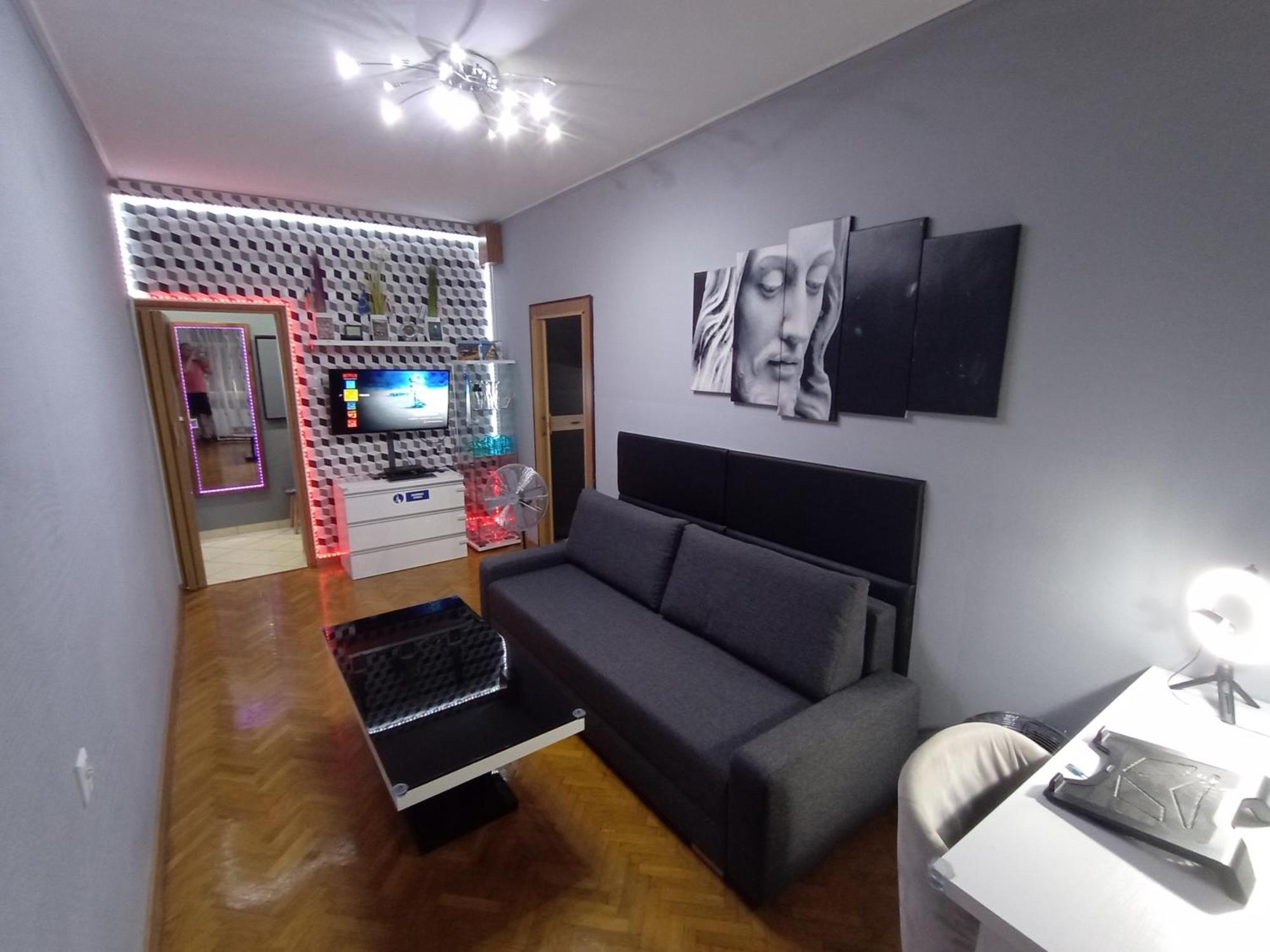 Apartament Venge -Cale Mieszkanie 46M2 Na Wylacznosc - Z Jedna Sypialnia I Jednym Sypialno-Salonem -3 Pietro Bez Windy- Rezerwacja Bez Karty Kredytowej-Klimatyzacja-Netflix-2 Lozeczka Dzieciece- Bezplatny Parking Publiczny Вроцлав Экстерьер фото